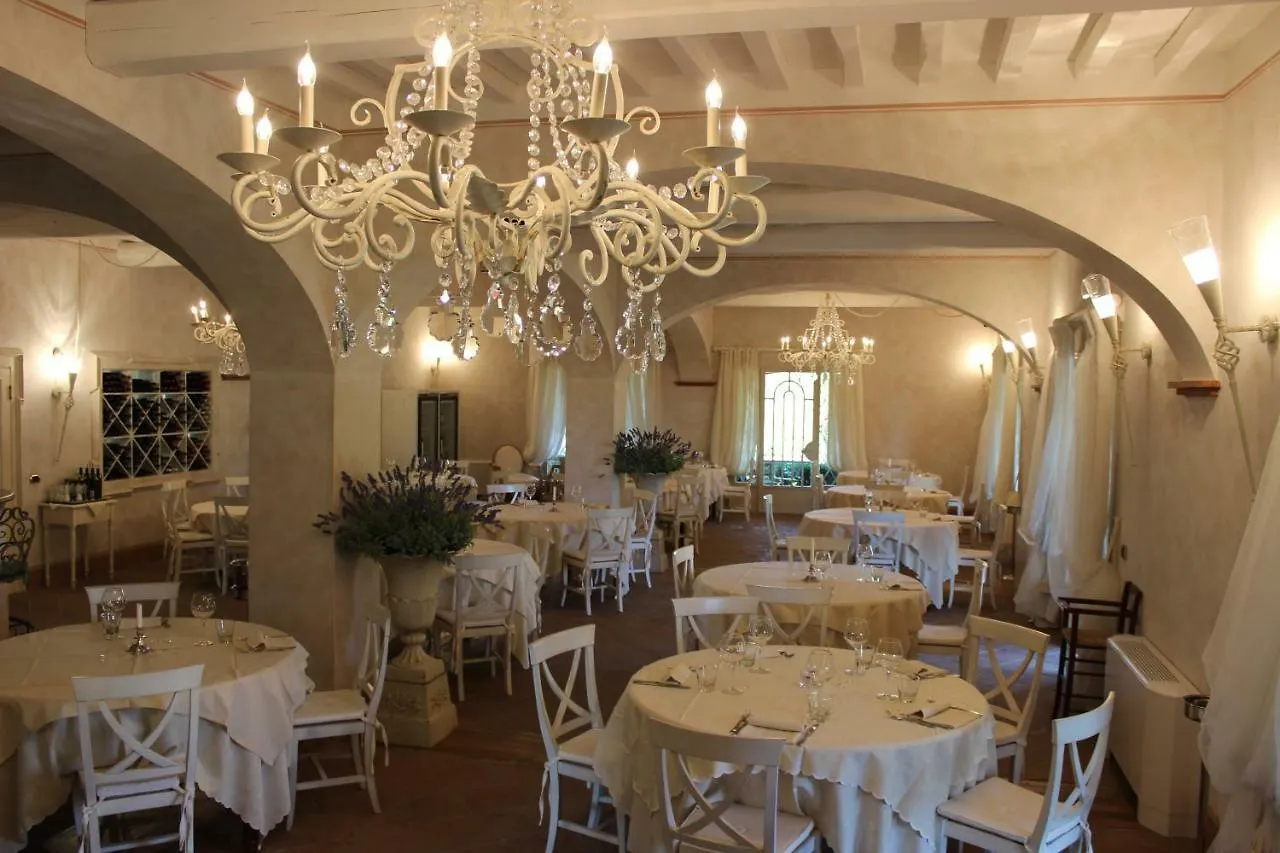**** Hotel Relais I Piastroni Italy